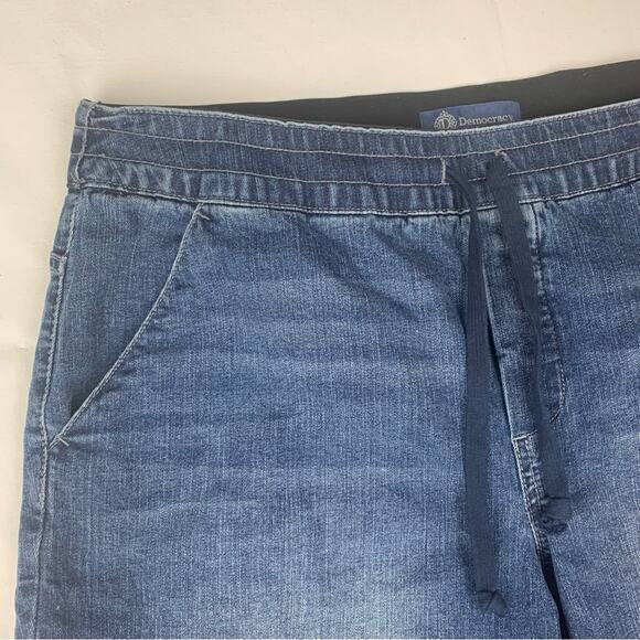 Democracy women's size 16 W Blue Relaxed Fit Jean Shorts slimming pull on - Picture 4 of 9